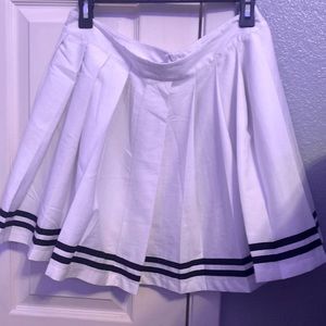 White on black stripped pleaded skirt size large